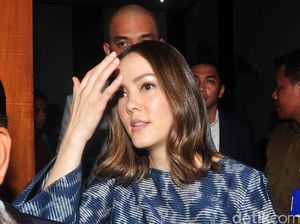 Bersyukur Batal Cerai, Cathy Sharon Sedih Anaknya Tanya Sang Ayah Bersyukur Batal Cerai, Cathy Sharon Sedih Anaknya Tanya Sang Ayah