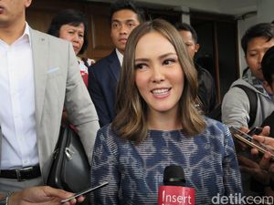 Masih Cinta, Cathy Sharon Tak Ingin Cerai Masih Cinta, Cathy Sharon Tak Ingin Cerai