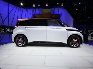 VW Akan Kenalkan Mobil Listrik Penantang BMW i3