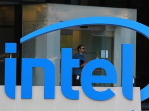 Pemerintah AS Resmi Caplok 10% Saham Intel Pemerintah AS Resmi Caplok 10% Saham Intel