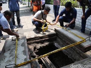 Tim Krimsus Polda Metro Jaya Turun Lagi ke Gorong-gorong Siang ini Tim Krimsus Polda Metro Jaya Turun Lagi ke Gorong-gorong Siang ini
