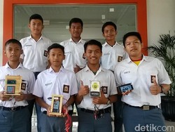 Hebat, Siswa SMKN 8 Bandung Ciptakan Pengaman Motor dengan Sidik Jari