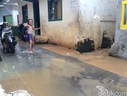 Warga Kampung Pulo Bersyukur Banjir Tinggal Kenangan, Kini Tersisa Genangan
