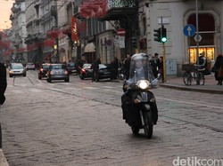 Di Kota Ini, Tak Bisa Pesan Layanan Antar Makanan di Malam Hari