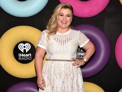 Cerita Kelly Clarkson Hadapi Komentar Pedas Soal Gemuk Usai Lahiran