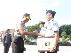 Petugas Rutan Medaeng Dapat Penghargaan dari Kapolres Sidoarjo