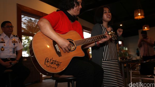 Andrea Hirata Hibur Laskar Gerhana