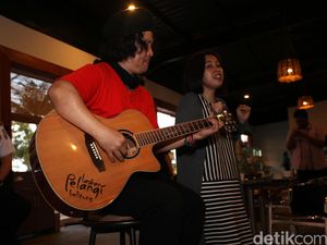 Andrea Hirata Hibur Laskar Gerhana