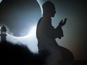 Doa Gerhana Matahari: Arab, Latin, dan Artinya Doa Gerhana Matahari: Arab, Latin, dan Artinya