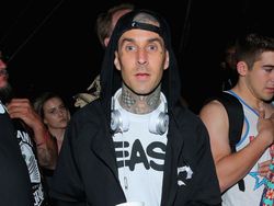 travis barker nike
