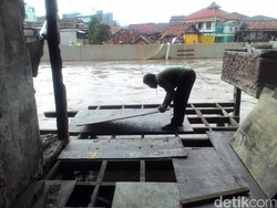 Ahok: Penertiban Bukit Duri Perlu Dilakukan Akhir Mei