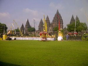 Ribuan Umat Hindu Lakukan Tawur Agung Kesanga di Prambanan