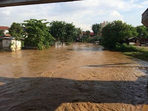 Sungai Code Banjir, Warga Yogya Siaga Sungai Code Banjir, Warga Yogya Siaga