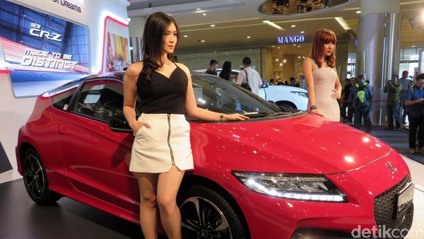 Honda Luncurkan CR-Z Terbaru dan HR-V JBL Edition