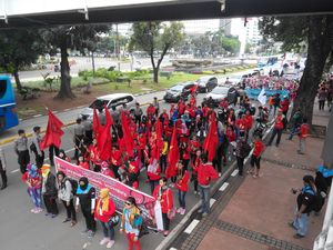 Peringati Hari Perempuan Internasional, Ratusan Wanita Long March ke Istana Peringati Hari Perempuan Internasional, Ratusan Wanita Long March ke Istana