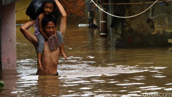 Banjir Rendam Kawasan Pasar Minggu