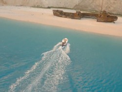 Mengintip Pantai Indah Lokasi Syuting Descendants of the Sun di Yunani