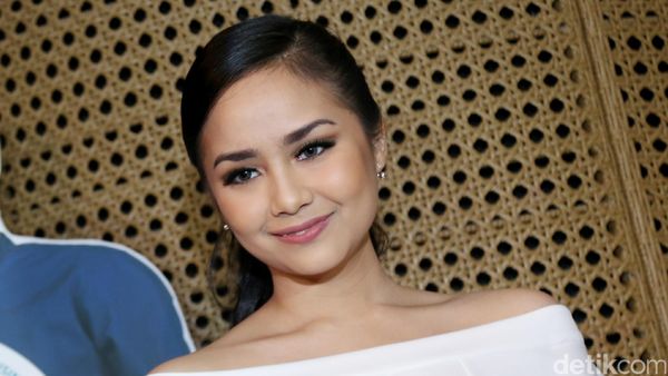Pesona Gita Gutawa yang Makin Dewasa