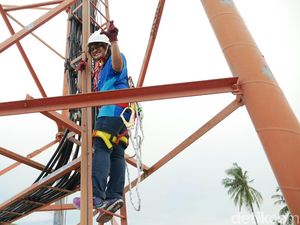 XL Jual Menara & Lepas Saham Demi Bayar Utang Beli Axis