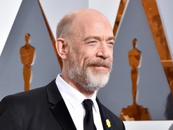 JK Simmons Perankan Commisioner Gordon di Justice League