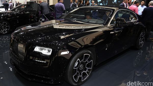 Rolls-Royce Black Badge
