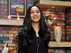 Kini Tinggal di Malaysia, Tya Arifin Main FTV dan Teater