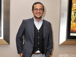 Ramon Y Tungka Terjebak Cinta Tiga Perempuan di Film Baru