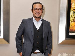 Ramon Y Tungka Terjebak Cinta Tiga Perempuan di Film Baru Ramon Y Tungka Terjebak Cinta Tiga Perempuan di Film Baru
