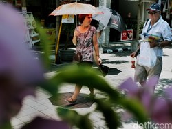 Turis Asing Melancong ke RI Tembus 10 Juta, Tertinggi Sejak 2020 Turis Asing Melancong ke RI Tembus 10 Juta, Tertinggi Sejak 2020