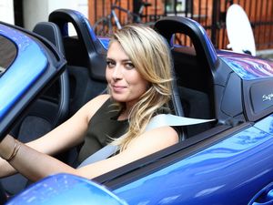 Porsche Beri Lampu Kuning untuk Maria Sharapova