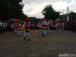 Laskar Gerhana Disambut Meriah di Benteng Oranje Ternate
