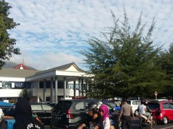 Pasca Gerhana, Pusat Kota Ternate Dipadati Warga dan Klakson Bersahutan