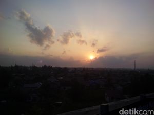 Begini Indahnya Penampakan Gerhana Matahari di Aceh