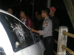 Diduga Ngebut, Mobil Mazda Tabrak 5 Motor di Serpong