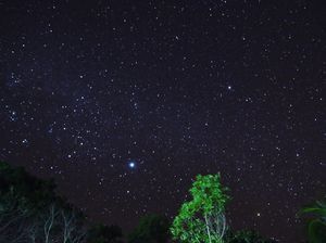 Hamparan Bintang di Langit Belitung Jelang Gerhana Matahari Total