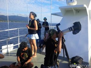 Jelang Gerhana, Para Laskar Gerhana Berkreasi Bikin Filter Film