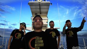 Laskar Gerhana detikcom Nikmati GMT dari Atas Kapal Bakamla