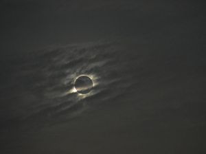 4 Momen Unik Gerhana Matahari Total di Bengkulu 4 Momen Unik Gerhana Matahari Total di Bengkulu