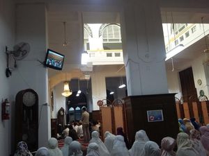 Ribuan Orang Padati Salat Gerhana di Masjid Cut Meutia