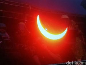 Dari Palu, Gerhana Sudah Berbentuk Bulan Sabit
