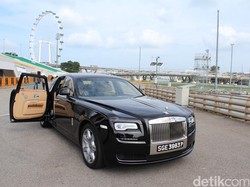Ingin Rolls-Royce-nya Parkir di Apartemen Lantai 44, Orang Kaya Ini Sewa Crane