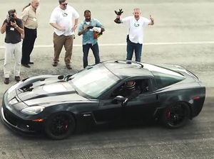 Corvette Kustom Ini Pecahkan Rekor Mobil Listrik Tercepat di Jagat Corvette Kustom Ini Pecahkan Rekor Mobil Listrik Tercepat di Jagat