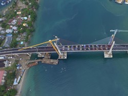 Jembatan Terpanjang di Indonesia Timur Diuji Pakai 44 Truk Seberat 352 Ton