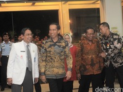 Presiden Jokowi Tengok Cucunya di Rumah Sakit