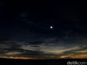 Gerhana Matahari di Negeri Laskar Pelangi yang Membawa Rezeki Gerhana Matahari di Negeri Laskar Pelangi yang Membawa Rezeki