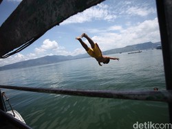 Harga Komoditas Masih Loyo, RI Genjot Sektor Pariwisata