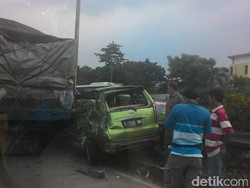 Kecelakaan di Tol Veteran KM 17+500 Karena Rem Truk Blong