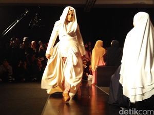 Marshanda Sempat Ragu Pakai Hijab Zaskia Mecca