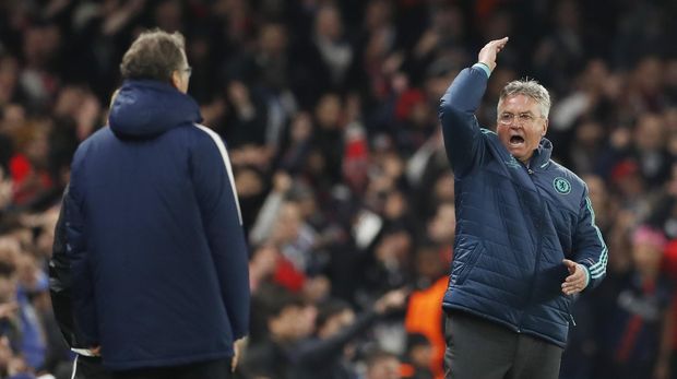 Guus Hiddink pernah menangani Chelsea dalam dua kesempatan berbeda.