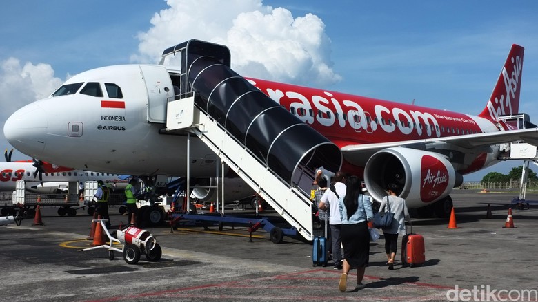 Foto: Ilustrasi pesawat AirAsia (Dikhy Sasra/detikFoto)